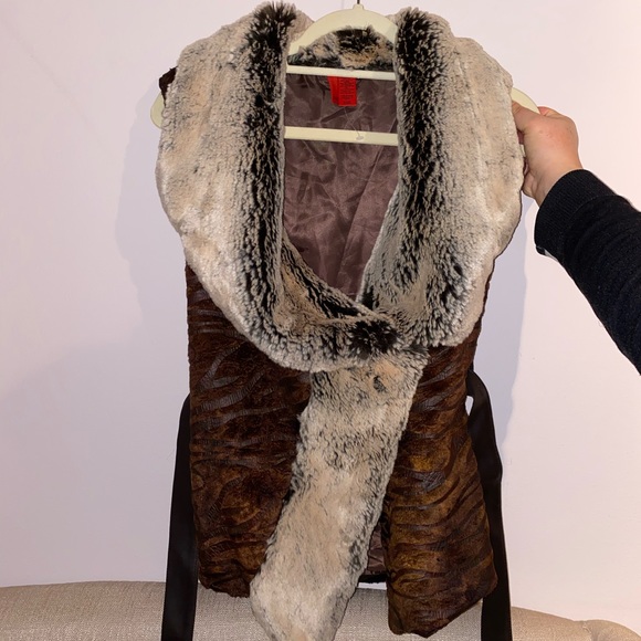 Faux Fur Vest - Picture 8 of 14